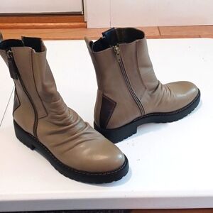 Bueno Tan Ankle Boots